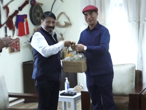 assam-minister-atul-bora-meets-mizoram-cm-lalduhoma-in-aizwal