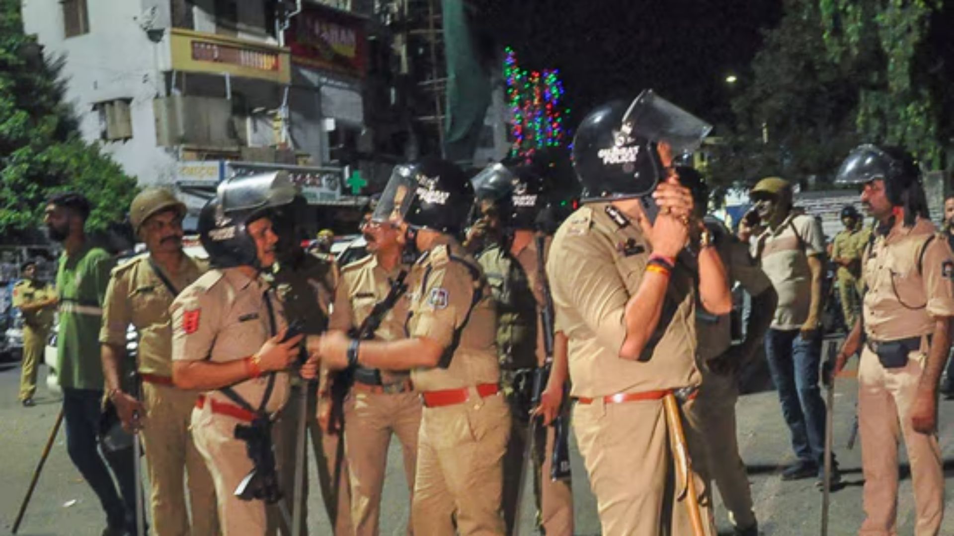 52-detained-in-mandya-following-communal-clashes-during-ganpati-procession