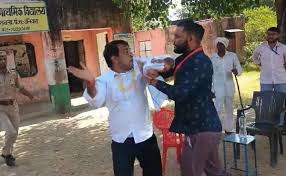 Violence Erupts in Tonk After Independent Candidate Slaps SDM; 60 Arrested in Bypoll Clashes