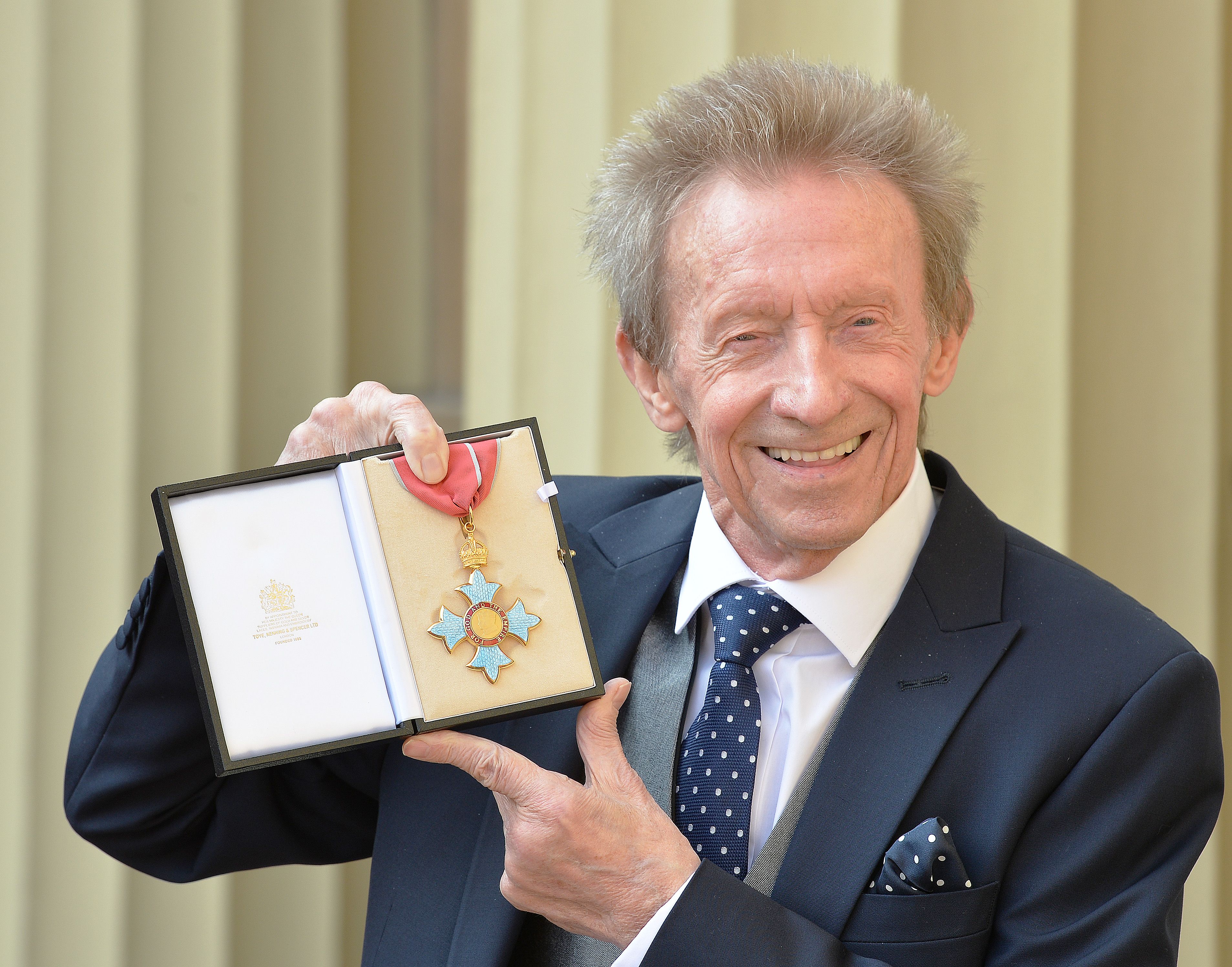 Football World Mourns: Manchester United Legend Denis Law Dies at 84