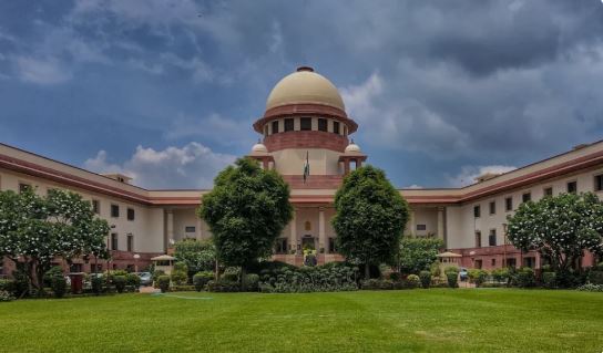 Supreme Court Issues Notice to Centre Over Obscene Content on YouTube, Calls for Urgent Regulation