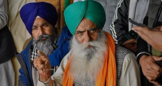 Punjab Police Detain Farmer Leaders Jagjit Dallewal, Sarwan Pandher During Protest in Mohali