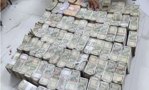 38-crore-cash-seized-as-cbi-raids-madhya-pradesh-coal-mining-officials