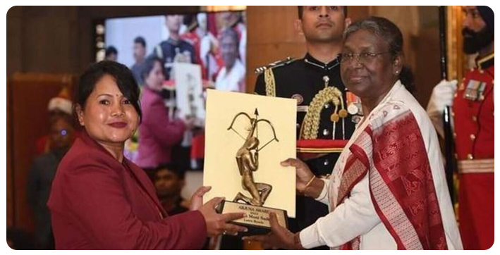 Nayanmoni Saikia receives Arjuna Award from President Murmu for her achievements in Lawn Bowl 