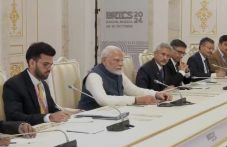 pm-modi-meets-putin-at-brics-summit-in-kazan