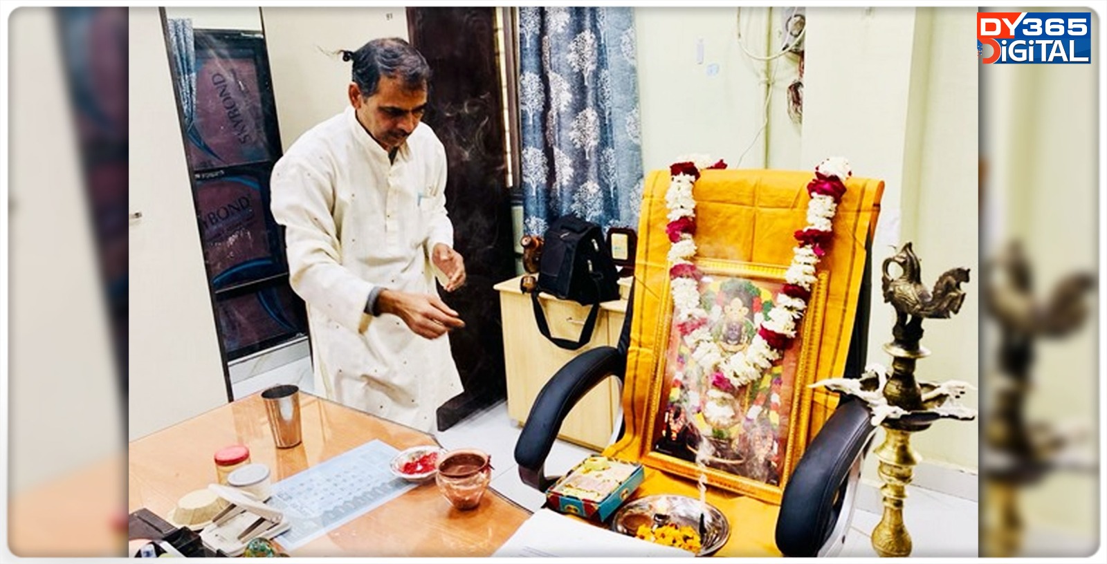 govt-college-principal-in-mp-places-picture-of-lord-ram-on-his-chair