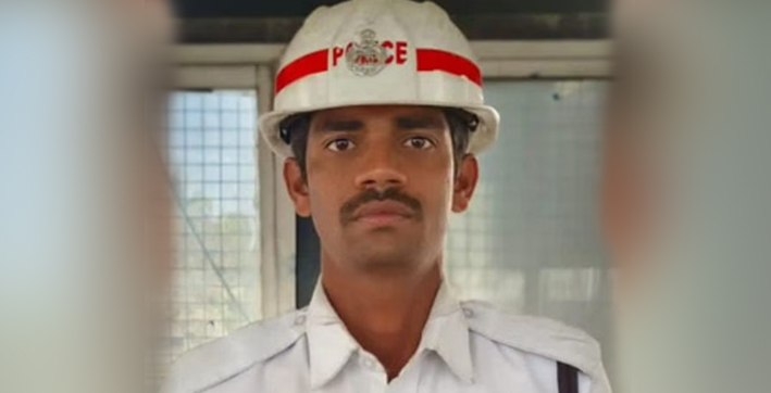 hyderabad-traffic-police-saves-man-who-collapsed-on-road-due-to-heart-attack-