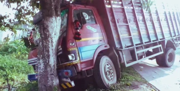 Speeding Truck Hits 7 People in Sipajhar, 5 Dead, 2 Severely Injured