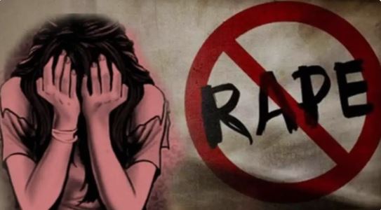 pune-woman-raped-in-bus-near-police-station-accused-still-at-large