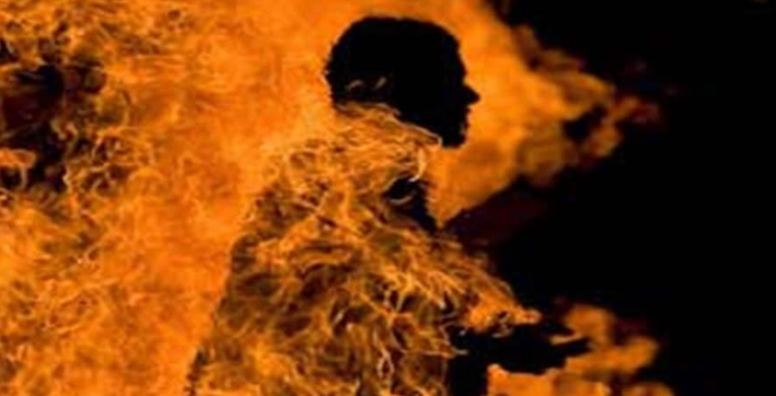 85-year-old-dmk-cadre-self-immolates-in-tamil-nadu-protesting