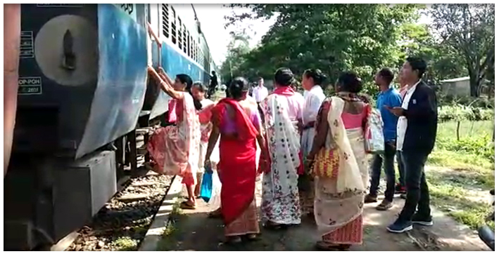 assam-govt-runs-free-trains-to-ferry-people-to-pm-modi’s-rally-in-dibrugarh