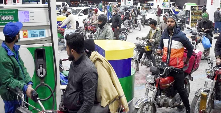 Pakistan Govt Announces Increase in Petrol, Diesel Price