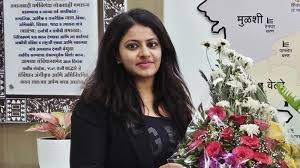 ex-ias-officer-puja-khedkar-claims-upsc-doesn’t-have-power-to-disqualify-her