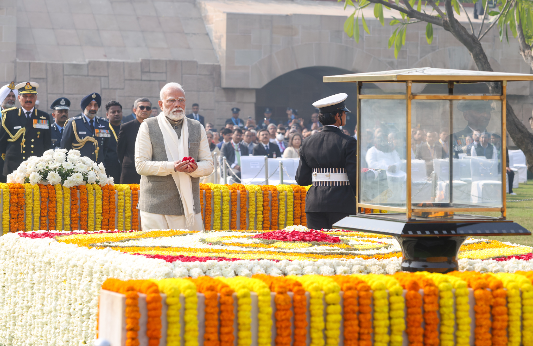 Nation Pays Homage to Mahatma Gandhi on His Death Anniversary; PM Modi Leads Tributes at Raj Ghat