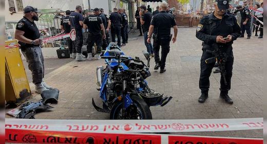 six-injured-in-stabbing-attack-in-hadera-israel-suspect-apprehended