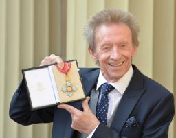 Football World Mourns: Manchester United Legend Denis Law Dies at 84