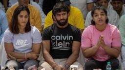 Sakshi Malik Claims Babita Phogat Incited Protests Against Brij Bhushan to Seize WF..