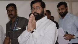 Eknath Shinde Resigns as Maharashtra Chief Minister Amidst Uncertainty Over Successor