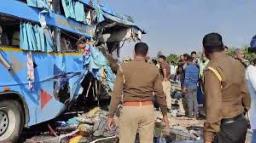 8 Killed, 19 Injured in Bus-Truck Collision on Agra-Lucknow Expressway in Uttar Pra ..